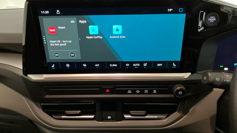 Volkswagen Transporter T32 Swb Electric 160kW 65kWh Commerce Pro Van Auto